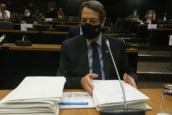 son-dakika-guney-kibris-rum-yonetimi-lideri-nikos-anastasiadis-altin-pasaport-skandaliyla-ilgili-ilk-defa-ifade-verdi-1612272426882.jpg SON DAKİKA: Güney Kıbrıs Rum Yönetimi lideri Nikos Anastasiadis altın pasaport skandalıyla ilgili ilk defa ifade verdi-2