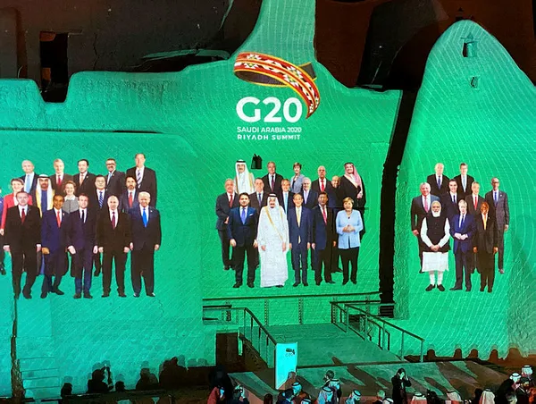 son-dakika-g-20-zirvesi-sirasinda-abd-baskani-donald-trump-golf-oynamaya-gitti-1606130739549.jpg SON DAKİKA: G-20 zirvesi sırasında ABD Başkanı Donald Trump golf oynamaya gitti-3