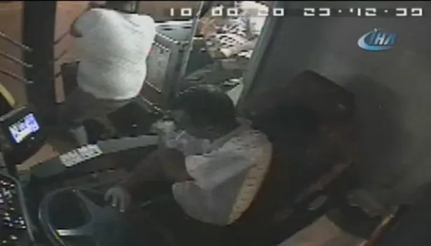 Halk otobüsünde dehşet anları... Maganda kurşunuyla vuruldu-3