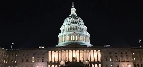 ABD'de federal hükümet, geçici bütçe tasarısının Senato'dan geçememesi nedeniyle Donald Trump’ın başkanlığının birinci yıl dönümünde resmi olarak kapandı