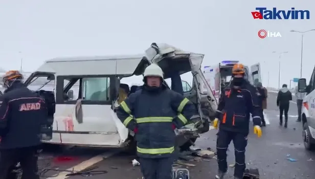 Niğde’de feci kaza: 2’si çocuk 3 ölü, 4 yaralı