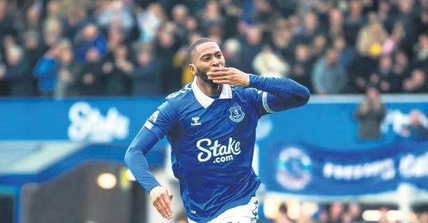 Fenerbahçe Everton’da oynayan Portekizli golcü Beto’yu istiyor