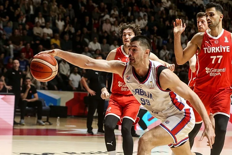 12 Dev Adam Sırbistan karşısında tur için parkede!-2