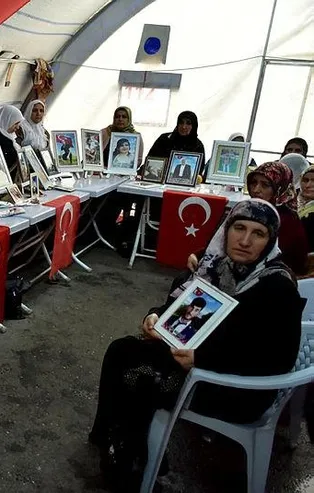 Diyarbakır'da evlat nöbeti devam ediyor