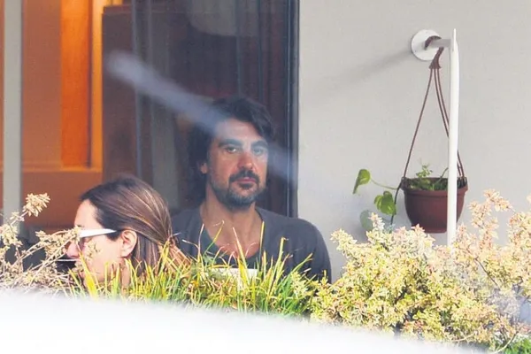 Sosyetik güzel Edwina Sponza İbrahim Kutluay’ı unutamadı!