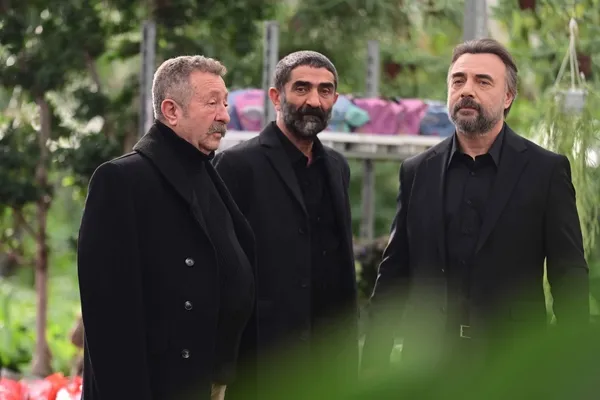 ben-bu-cihana-sigmazam-8-bolum-fragmani-yayinlandi-gor-bakalim-evlat-acisi-ne-demek-cezayir-efendi-1667338297205.jpg Ben Bu Cihana Sığmazam 8. bölüm fragmanı yayınlandı: “Gör bakalım evlat acısı ne demek Cezayir Efendi!”-5