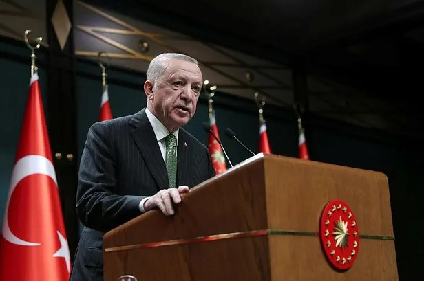 baskan-erdogandan-kabine-sonrasi-kritik-aciklamalar-memurlara-3600-ek-gosterge-mujdesi-emekliler-ve-ekonomik-g-1654530095567.jpeg Başkan Erdoğan'dan Kabine sonrası kritik açıklamalar! Memurlara 3600 ek gösterge müjdesi, emekliler ve ekonomik gelişmeler...-6