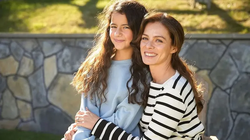 sandik-kokusunda-degisim-kasirgasi-esecek-ekipten-biri-gitti-yerine-basrol-geliyor-1721206255533.jpg Ekipten biri gitti yerine başrol geliyor! Sandık Kokusu'nda değişim kasırgası esecek-4