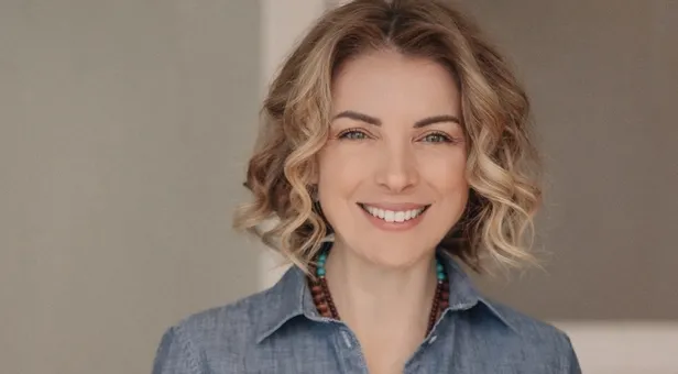 gelsin-hayat-bildigi-gibi-dizisinin-basrolunden-bomba-proje-20-ekimde-basliyor-cem-yilmazla-beyaz-perdede-boy-1665151176188.jpg 20 EKİM'DE BAŞLIYOR! Cem Yılmaz'la beyaz perdede boy gösterecek! Gelsin Hayat Bildiği Gibi dizisinin başrolünden bomba proje!-6