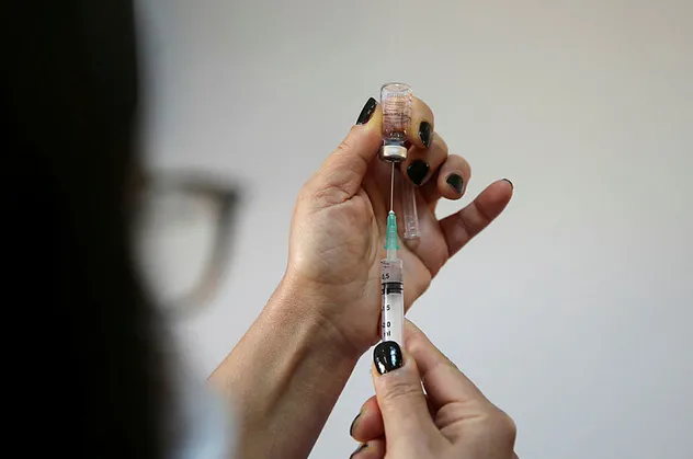 Koronavirüs aşısında dikkat çeken öneri! Hızlı bağışıklığın sağlanması için öncelikle tek doz BioNTech yapılabilir