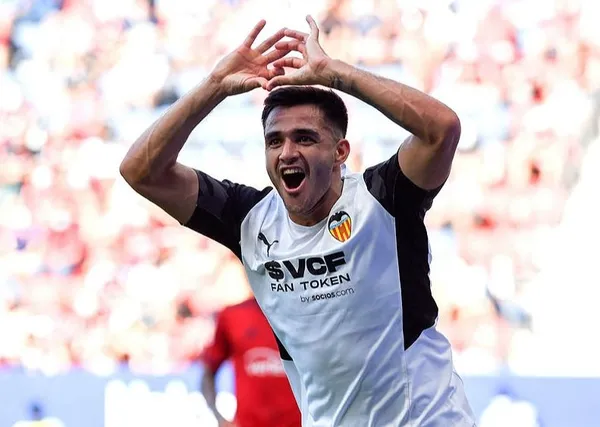 maxi-gomez-treni-kaciyor-fenerbahceye-sok-rakip-1661008251362.jpg Maxi Gomez treni kaçıyor! Fenerbahçe'ye şok rakip-4