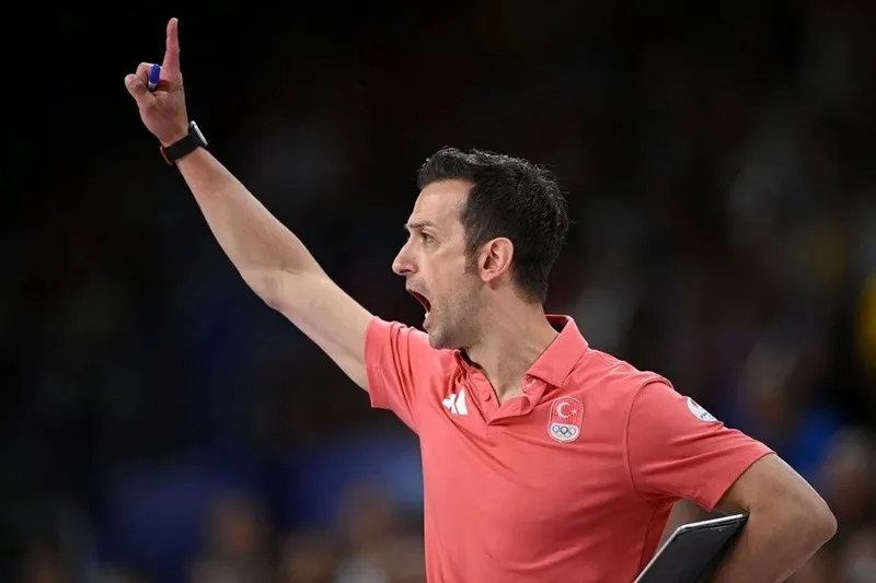 turkiye-italya-voleybol-youtube-canli-trt1-youtube-4k-canli-izle-ekrani-ile-filenin-sultanlari-yari-final-maci-1723147725707.jpeg İtalya Türkiye 3-0 VOLEYBOL MAÇ SONUCU || ÖZET-3