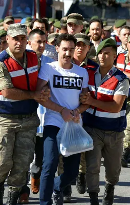 İngiliz BBC "menfez herosu"nu eşeliyor!