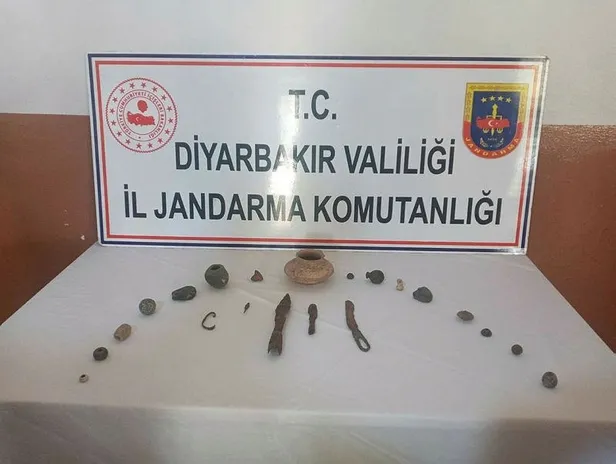 diyarbakirda-tarihi-eser-operasyonu-3-gozalti-1619632304981.jpeg