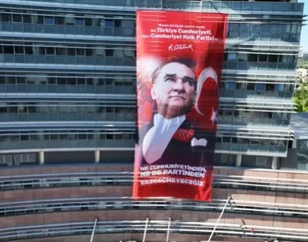 chpde-yeni-parti-hareketliligi-kilicdaroglu-milletvekilleriyle-bulustu-1784654537845.jpeg CHP’de yeni parti hareketliliği: Kılıçdaroğlu milletvekilleriyle buluştu-3