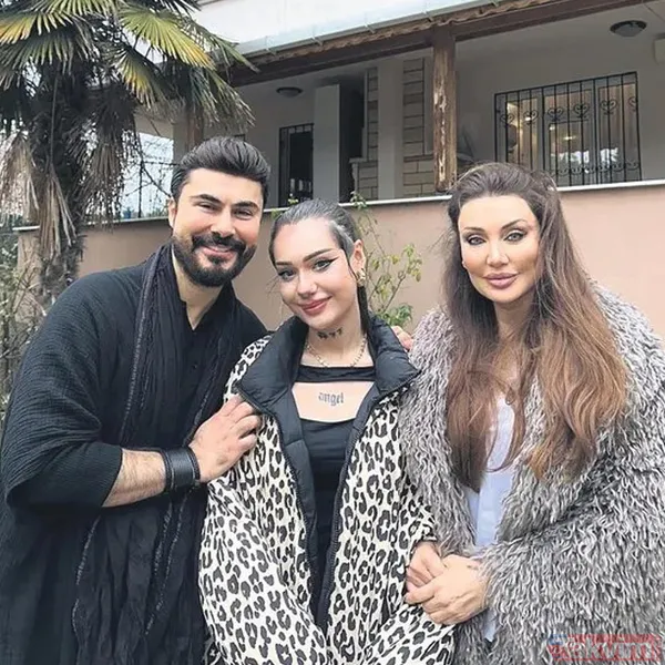 Tedaviye Olumlu Cevap Veren Melek Bal, Bugün Konuk Olduğu Bir Canlı Yayında Yaşadıklarını Anlattı. Neler Oluyor Hayatta Programına Anne Ve Babasıyla Birlikte...