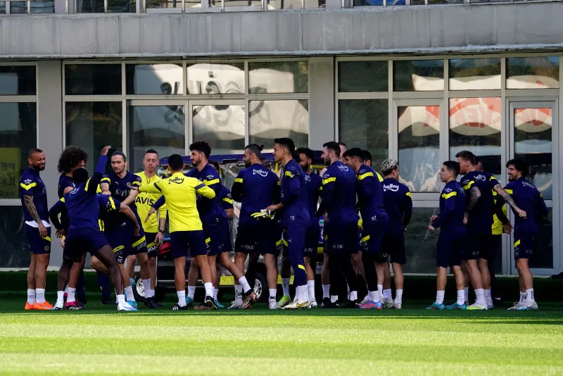 Süper Lig'in eski yıldızı Fenerbahçe'ye geliyor! - 3