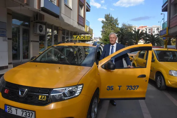 son-dakika-izmirde-taksi-ucretlerine-zam-geldi-indi-bindi-kisa-mesafe-10-tlden-13-tlye-cikti-1637234403687.jpg SON DAKİKA: İzmir'de taksi ücretlerine zam geldi! İndi-bindi (kısa mesafe) 10 TL'den 13 TL'ye çıktı-8