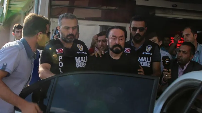 Adnan Oktar ve örgüt yöneticilerine hapis cezası-5