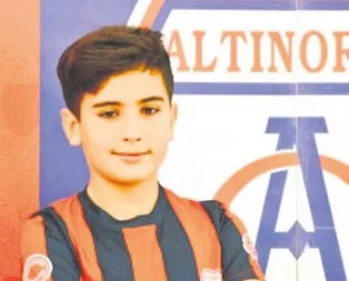 Kahramanın oğluna kucak açtılar