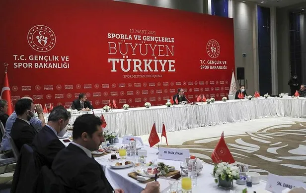 SON DAKİKA: Bakan Kasapoğlu'ndan stat zeminleriyle ilgili flaş açıklama: Bunun mazereti olmaz-10