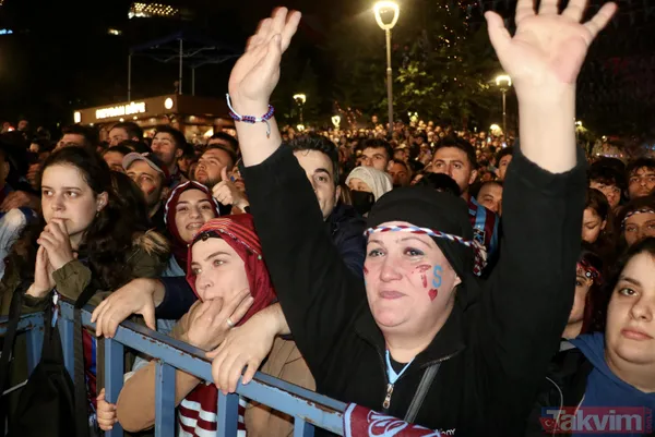 Trabzonspor taraftarı şampiyonluğu kutluyor! Renkli görüntüler... - 17