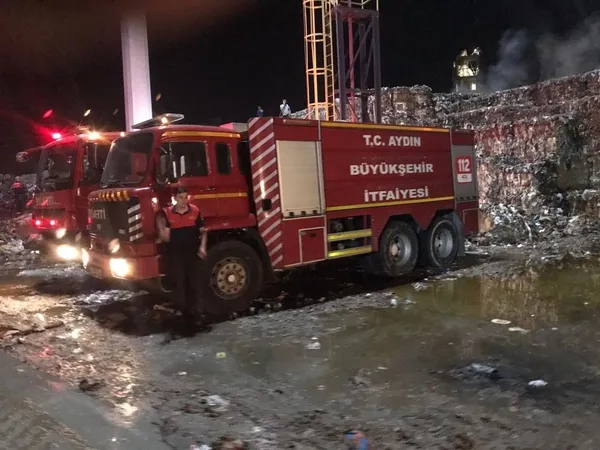 kipastaki-yangina-8-saattir-mudahale-ediliyor-1658954335469.jpg Kipaş'taki yangına 8 saattir müdahale ediliyor-3