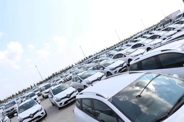 Euronews ve Halk TV'den inanılmaz Yenikapı yalanı! 'Kapıkule Sınır Kapısı'ndaki araç kuyruğu' fotoğrafını 'Yenikapı' fotoğrafı diye verdiler-5