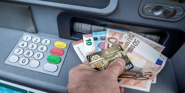 Son dakika: Koronavirüsün bulaşma riskini azaltmak için para yerine kredi kartı kullanımı önerisi-5