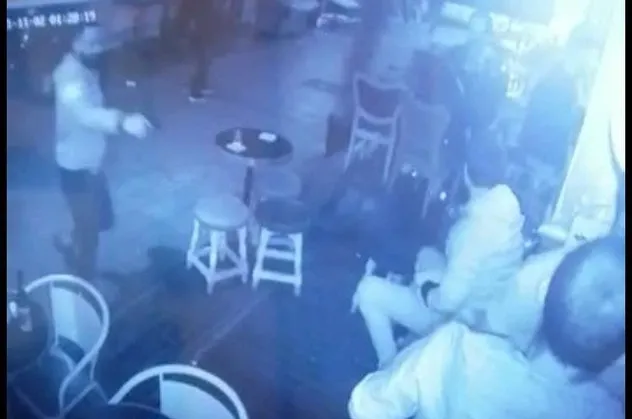İstanbul Beyoğulu'nda 'damsız girilmez' dehşeti! Güvenliği ve müşteriyi silahla yaraladı