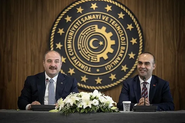 Bakanlıklarda devir-teslim töreni | Hazine ve Maliye Bakanı Mehmet Şimşek görevi devraldı: "Temel politikamız enflasyonla mücadele"-21