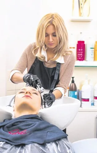 Kuaför fıtık eder