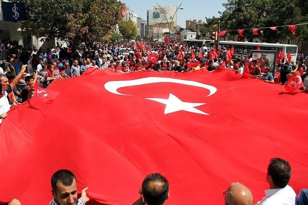 Teröre karşı tek ses tek yürek-3