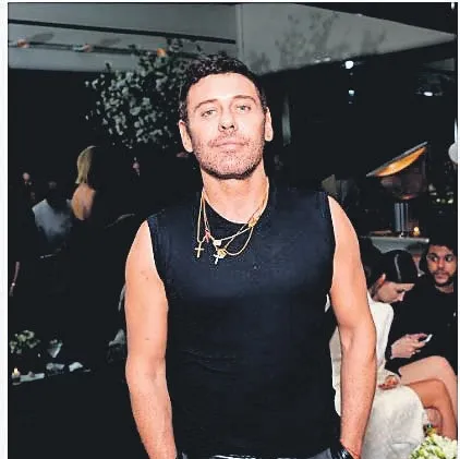 Ben Escobar mıyım?