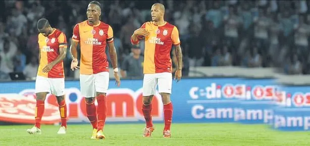 Aslan’a Çizme dar geldi