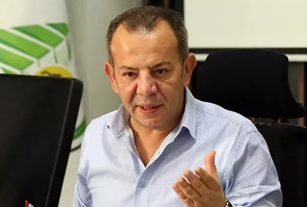 Heykelini dikeceğim demişti! Özcan’a 10 torba çimento