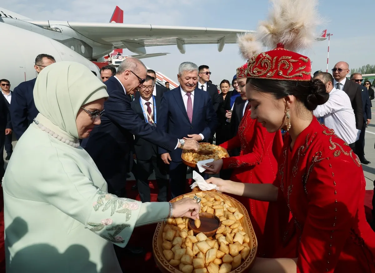 BAŞKAN ERDOĞAN'A ÖZEL KARŞILAMA-1