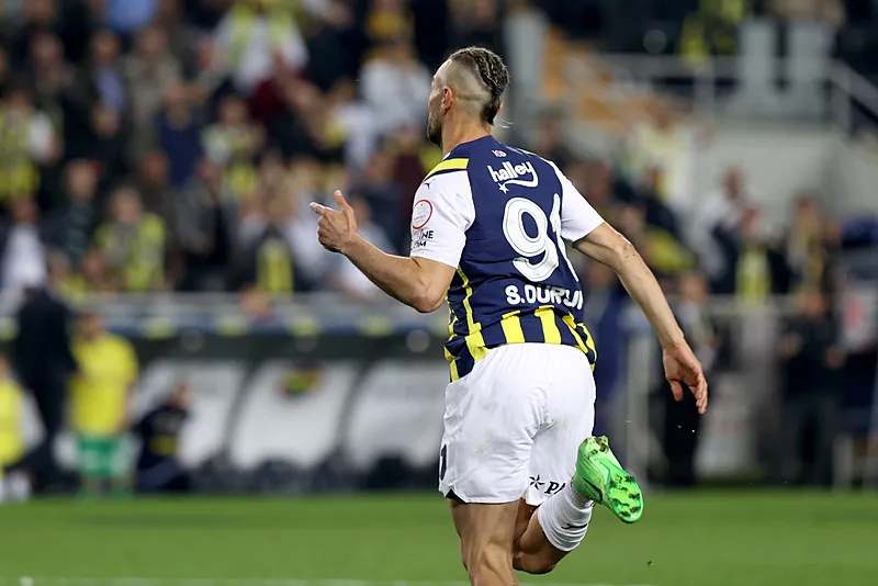 Fenerbahçe'de 11 sürprizi! İsmail Kartal'dan Olympiakos maçı için flaş tercih - 4