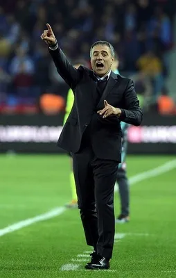 Ersun Yanal kendi rekorunu kırdı
