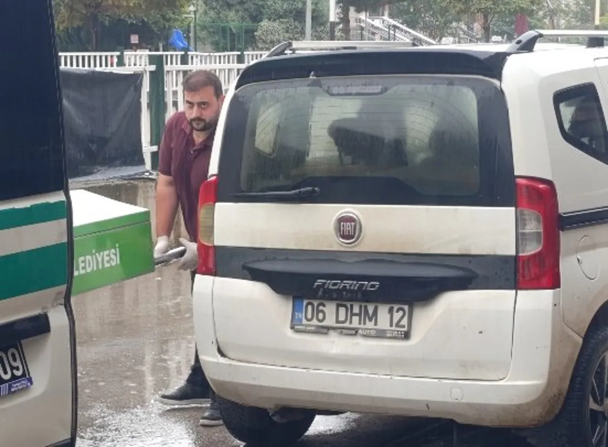 corumda-cinayet-karisini-calistigi-markette-oldurdu-1789561750666.jpeg Çorum'da cinayet: Karısını çalıştığı markette öldürdü-4