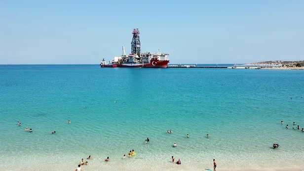 abdulhamid-han-icin-hazirliklar-suruyor-sondaja-geri-sayim-1659693580530.jpeg Abdülhamid Han için hazırlıklar sürüyor! Sondaja geri sayım...-2