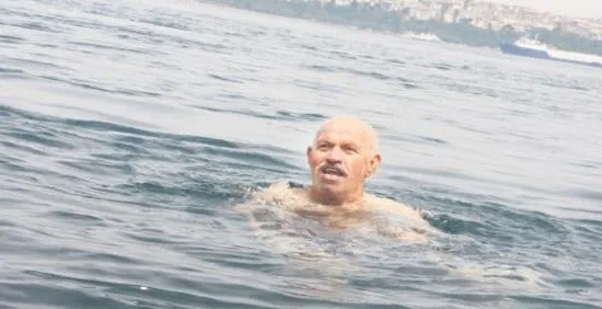 65 yaş üstü vatandaşlar soluğu çocuk parkında aldı-6