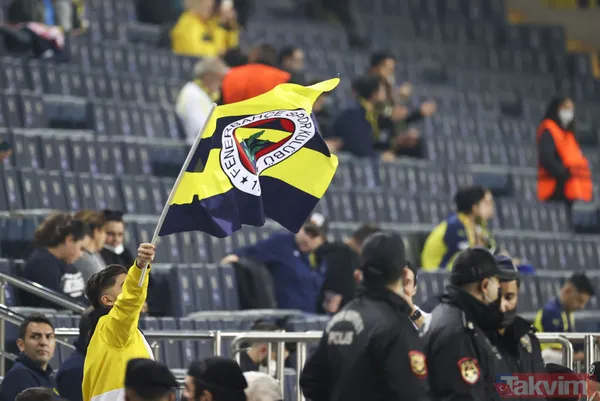 Kadıköy'de Fenerbahçe'ye tepki gecesi! Tribünlerden yuhalamalar yükseldi: Mesut Özil ve Altay Bayındır... - 8