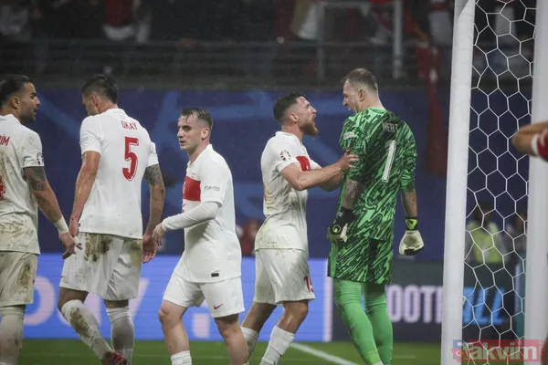 Almanya'da destan yazdık | A Milli Takım Avusturya engelini aştı! Sırada Hollanda var! Spor yazarları tarihi maçı yorumladı: Alayına haddini bildirdiler - 14