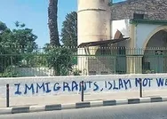 Güney Kıbrısta camiler saldırı!