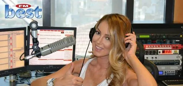 Kalp zorlayan dekolte!