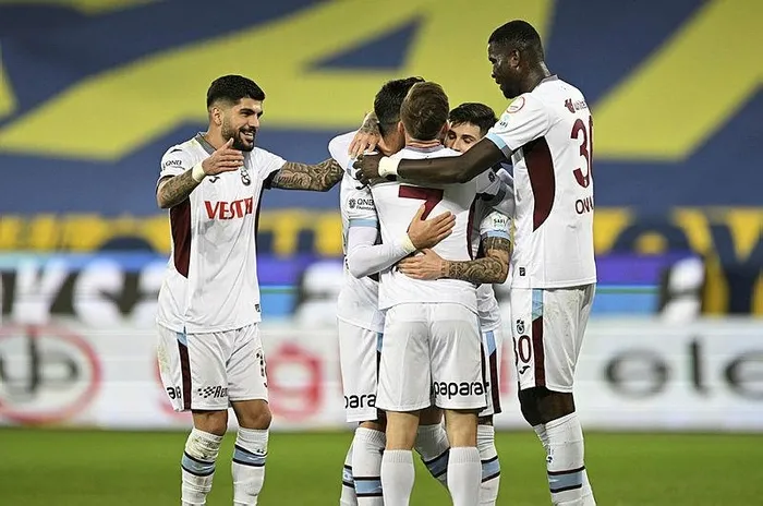 trabzonspor-deplasmanda-ankaragucunu-1-0-maglup-etti-iste-macta-yasananlar-1704563311813.jpeg Trabzonspor deplasmanda Ankaragücü'nü 1-0 mağlup etti! İşte maçta yaşananlar...-4