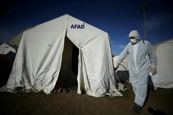 salgin-hastalik-riskine-karsi-izci-takipte-deprem-bolgesi-anbean-izleniyor-1677055308923.jpeg Salgın hastalık riskine karşı İZCİ takipte! Deprem bölgesi anbean izleniyor-5