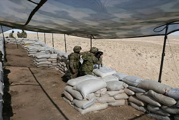 son-dakika-turkiye-ve-azerbaycanin-ortak-askeri-tatbikatinda-temsili-dusman-hedefleri-vuruldu-1596632307448.jpg Son dakika: Türkiye ve Azerbaycan'ın ortak askeri tatbikatında temsili düşman hedefleri vuruldu-6