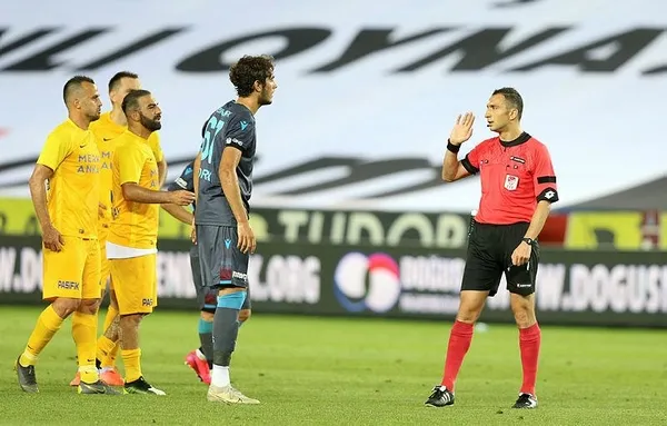 super-lige-abdulkadir-bitigen-ayari-4-buyuklerin-25-puanini-gasp-etti-trabzonsporu-katletti-1593477297601.jpeg Süper Lig’e Abdulkadir Bitigen ayarı: 4 büyüklerin 25 puanını gasp etti, Trabzonspor’u katletti!-2